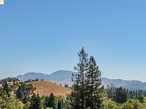 261 Benham, Martinez CA 94553