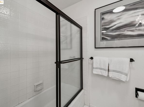261 Benham, Martinez CA 94553