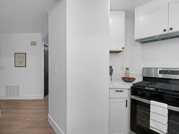 21314 Gary Dr 214, Hayward CA 94546