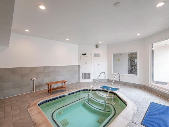 21314 Gary Dr 214, Hayward CA 94546