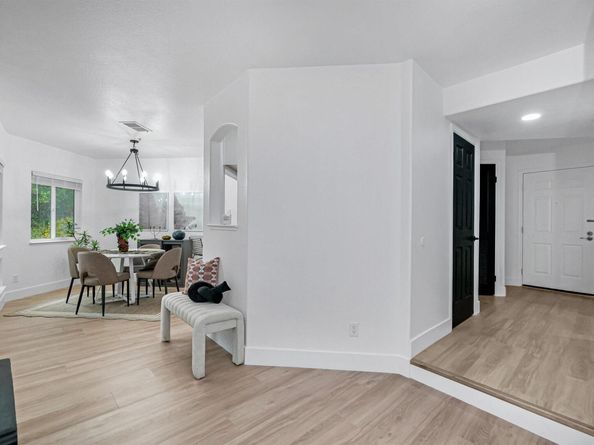 21314 Gary Dr 214, Hayward CA 94546