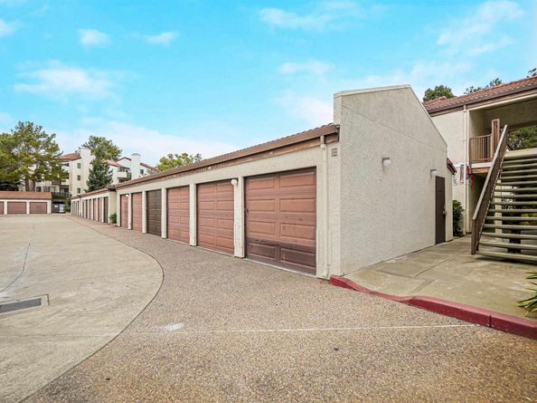 21314 Gary Dr 214, Hayward CA 94546