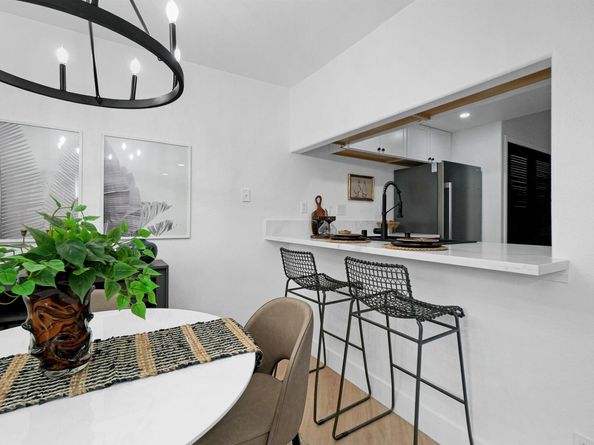 21314 Gary Dr 214, Hayward CA 94546