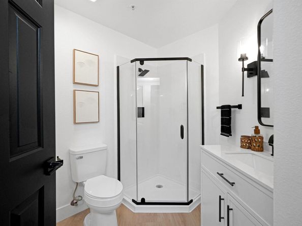 21314 Gary Dr 214, Hayward CA 94546