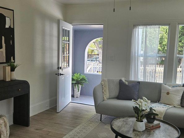 1007 47Th St, Emeryville CA 94608