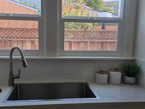 1007 47Th St, Emeryville CA 94608