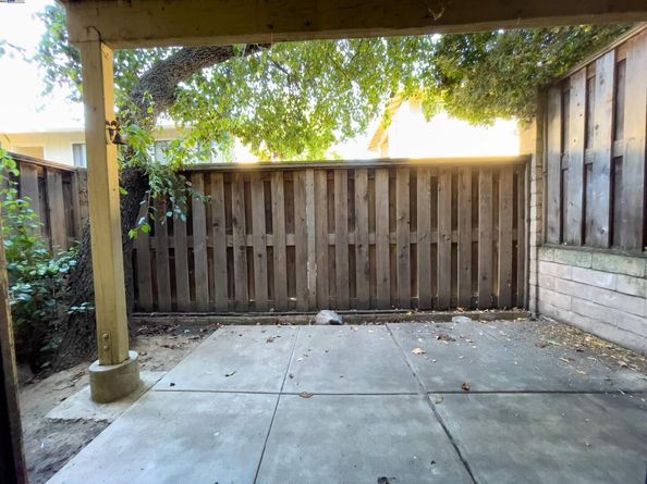 1005 Imperial PL, Hayward CA 94541