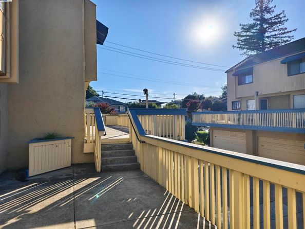 1005 Imperial PL, Hayward CA 94541