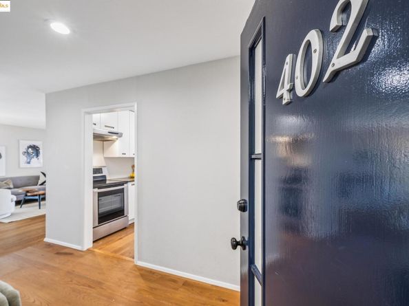 375 Jayne Ave 402, Oakland CA 94610