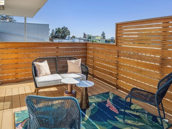 375 Jayne Ave 402, Oakland CA 94610