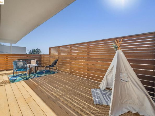 375 Jayne Ave 402, Oakland CA 94610