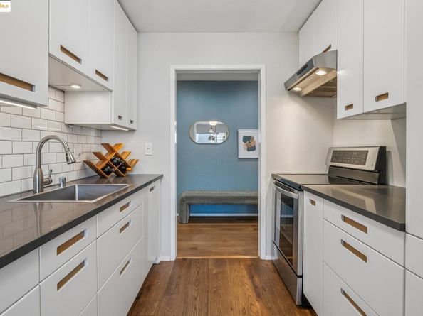 375 Jayne Ave 402, Oakland CA 94610