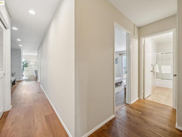 375 Jayne Ave 402, Oakland CA 94610