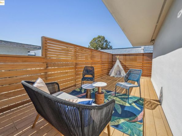 375 Jayne Ave 402, Oakland CA 94610