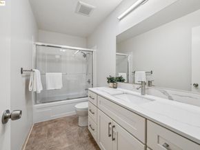 375 Jayne Ave 402, Oakland CA 94610