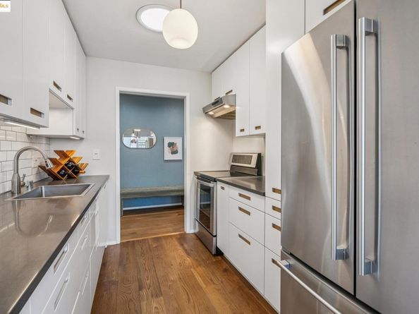 375 Jayne Ave 402, Oakland CA 94610