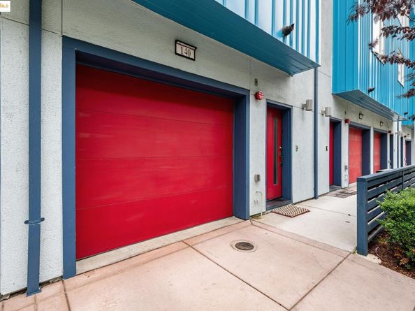 985 41St St 140, Oakland CA 94608