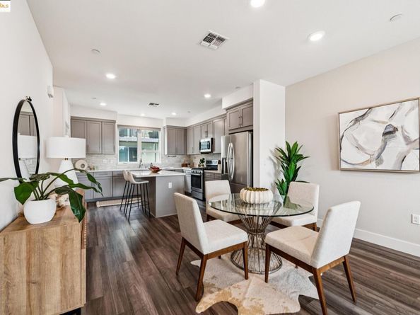 985 41St St 140, Oakland CA 94608