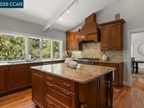 3949 Canyon Dr, Lafayette CA 94549
