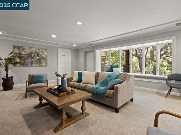 3949 Canyon Dr, Lafayette CA 94549