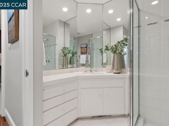 3949 Canyon Dr, Lafayette CA 94549
