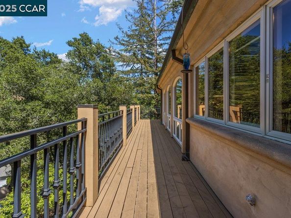 3949 Canyon Dr, Lafayette CA 94549