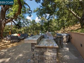 3949 Canyon Dr, Lafayette CA 94549