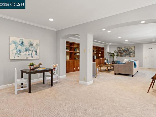 3949 Canyon Dr, Lafayette CA 94549