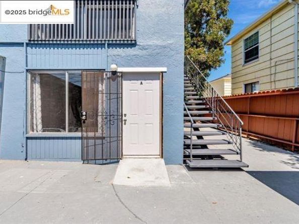 1011 Delaware St, Berkeley CA 94710