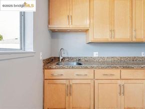 1011 Delaware St, Berkeley CA 94710