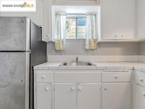 1011 Delaware St, Berkeley CA 94710