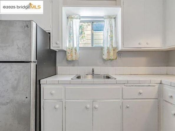 1011 Delaware St, Berkeley CA 94710