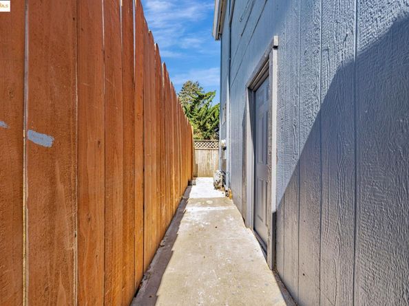 1011 Delaware St, Berkeley CA 94710