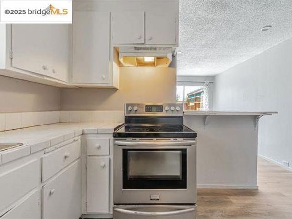 1011 Delaware St, Berkeley CA 94710