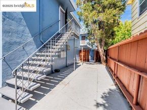 1011 Delaware St, Berkeley CA 94710
