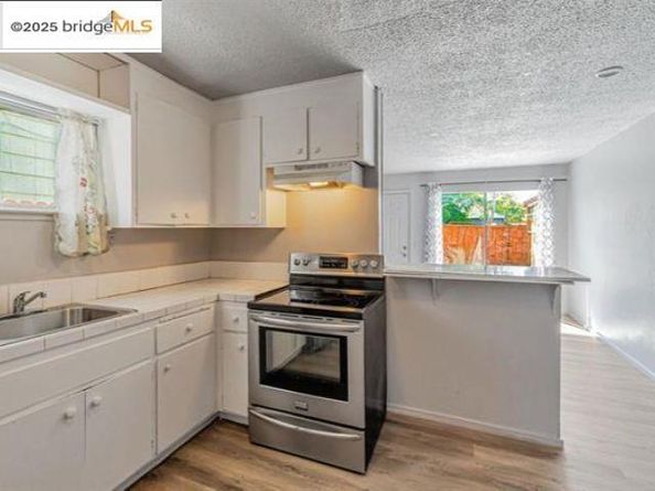 1011 Delaware St, Berkeley CA 94710