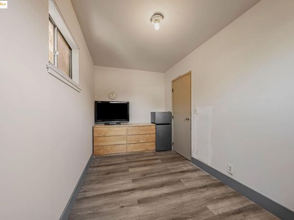 1011 Delaware St, Berkeley CA 94710