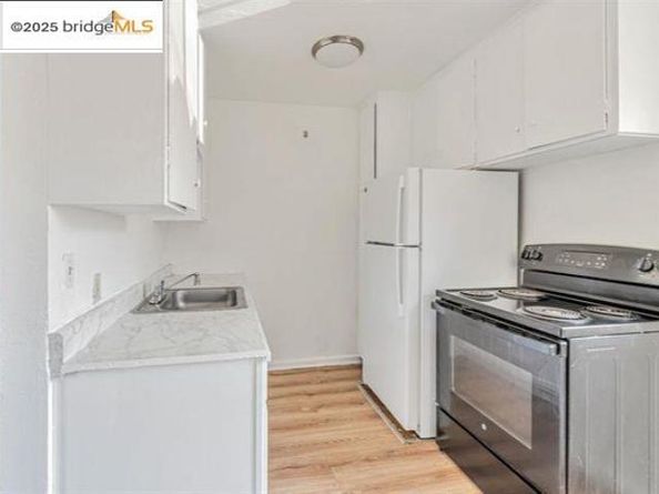 1011 Delaware St, Berkeley CA 94710