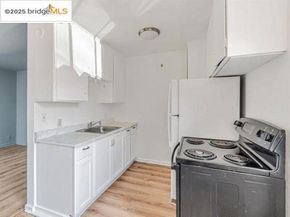 1011 Delaware St, Berkeley CA 94710