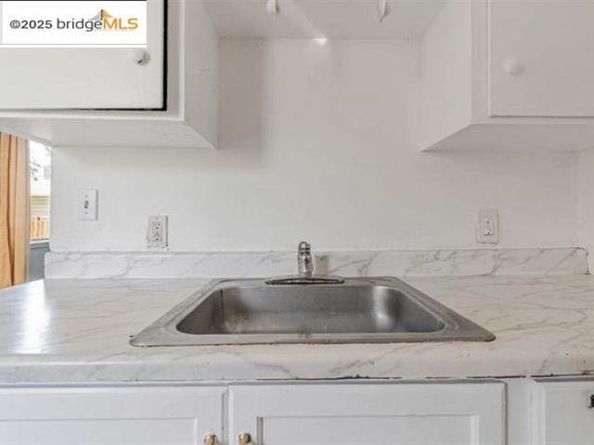 1011 Delaware St, Berkeley CA 94710