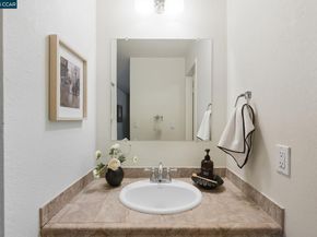 2055 Sierra Rd 71, Concord CA 94518