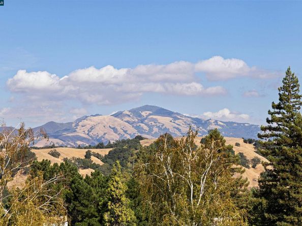 3318 Ptarmigan Dr. 1B, Walnut Creek CA 94595