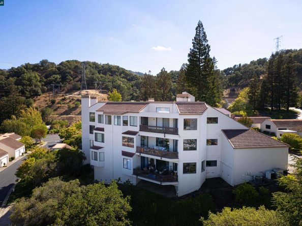 3318 Ptarmigan Dr. 1B, Walnut Creek CA 94595