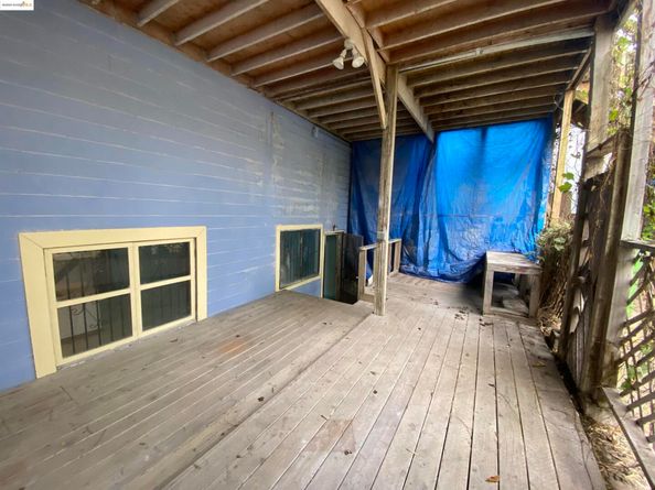 1138 E 12th St., Oakland CA 94606