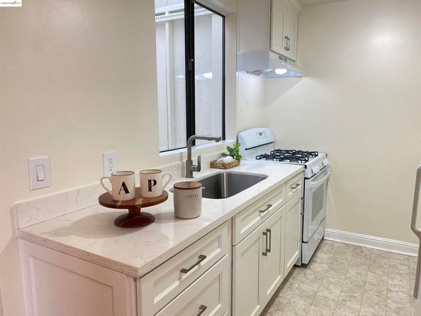 1138 E 12th St., Oakland CA 94606