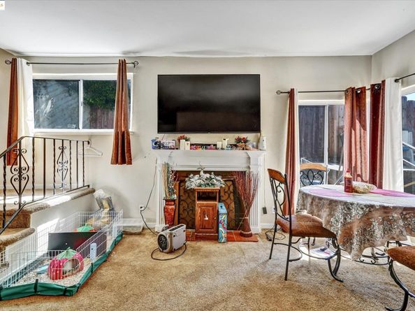 1390 Highland Blvd, Hayward CA 94542