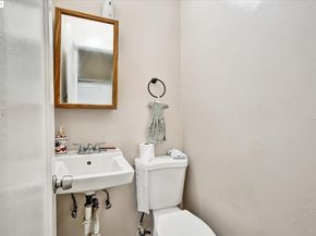 1390 Highland Blvd, Hayward CA 94542