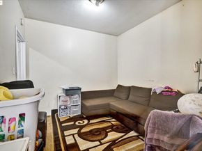 1390 Highland Blvd, Hayward CA 94542