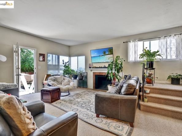 1390 Highland Blvd, Hayward CA 94542