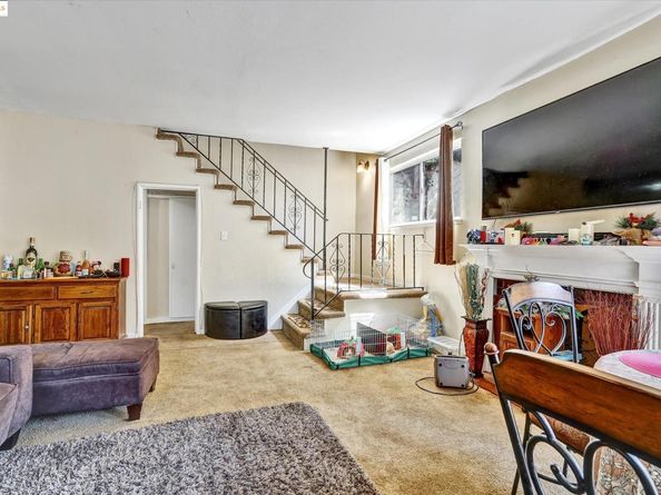 1390 Highland Blvd, Hayward CA 94542